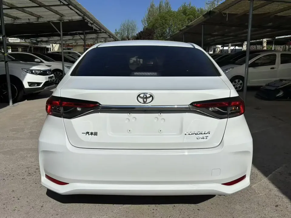 Toyota Corolla 1.2T S-CVT Pioneer PLUS Edition 2022 — миниатюра 2