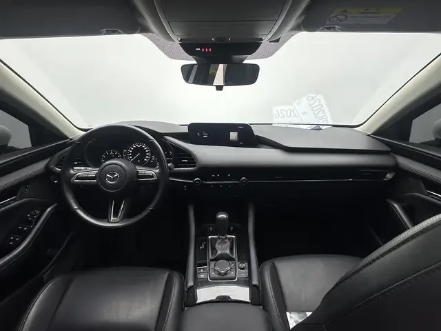 Mazda Axela Mazda3 Angkesela 2023 2.0L Automatic Elegant Edition 2024 — thumbnail 3