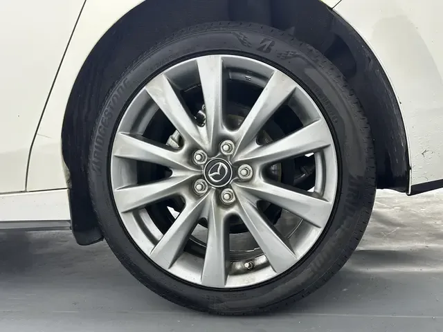 Mazda Axela Mazda3 Angkesela 2023 2.0L Automatic Elegant Edition 2024 — thumbnail 5