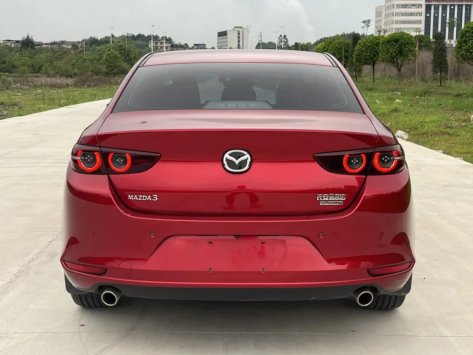 Mazda Axela 2.0L automatic quality version 2024 — миниатюра 2