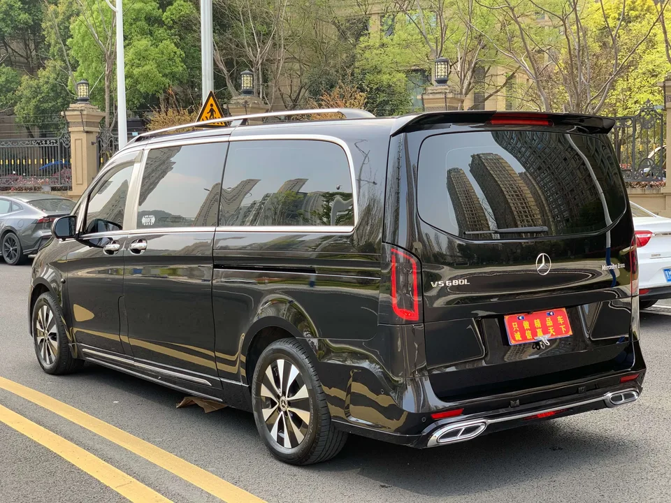 Mercedes-Benz Vito Vito 2023 2.0T Business Edition 7 Seaters 2024 — thumbnail 2