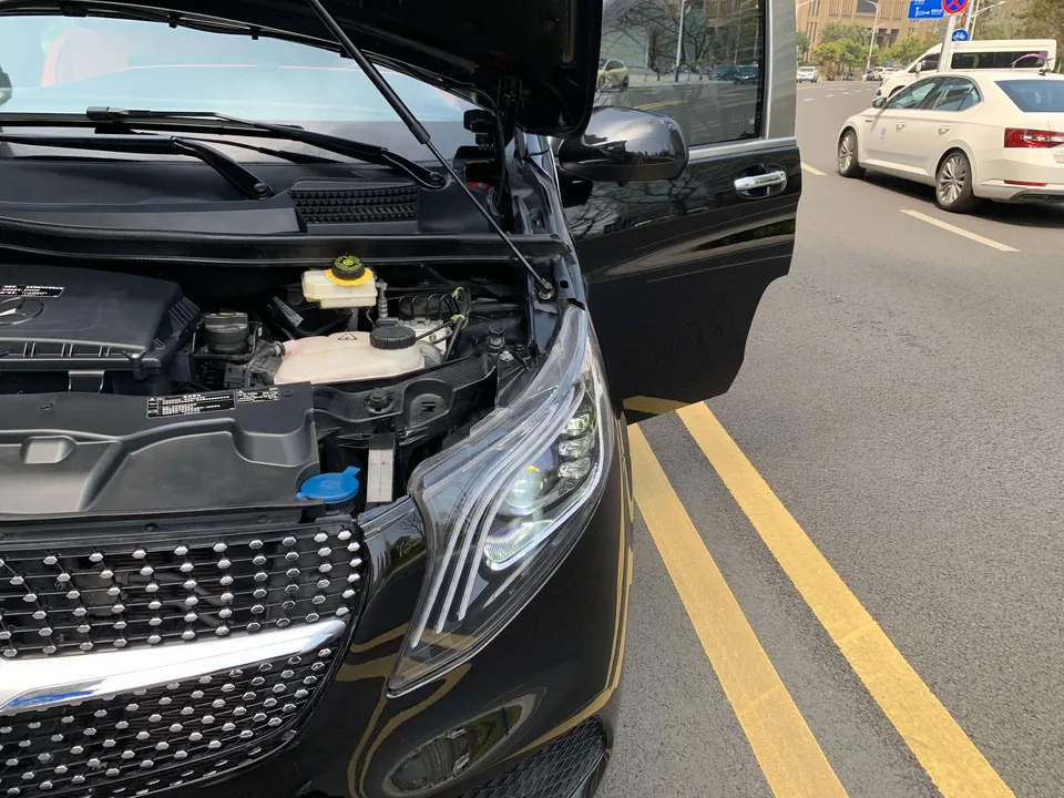 Mercedes-Benz Vito Vito 2023 2.0T Business Edition 7 Seaters 2024 — thumbnail 3
