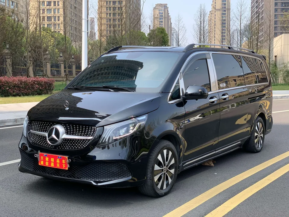 Mercedes-Benz Vito Vito 2023 2.0T Business Edition 7 Seaters 2024 — photo 1, buy with delivery to Moscow