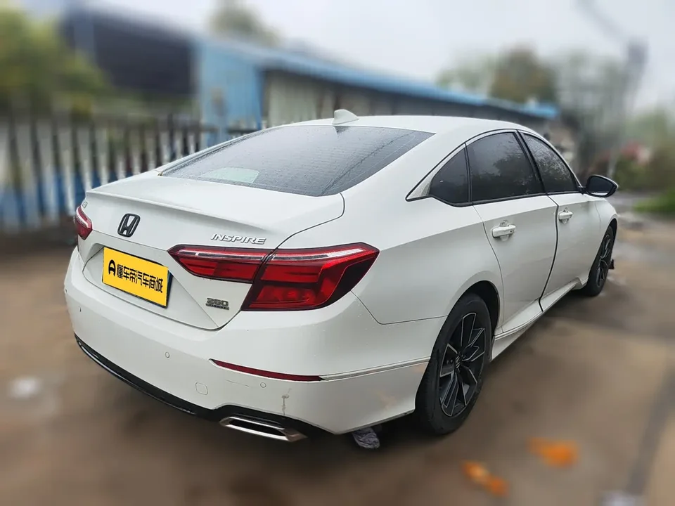 Honda Inspire 2022 Insignia 260TURBO Elegant Edition 2022 — миниатюра 4
