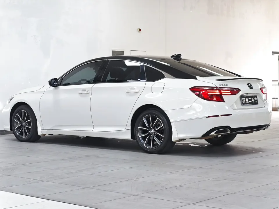 Honda Inspire Inship 2022 260TURBO Exquisite Edition 2022 — миниатюра 4