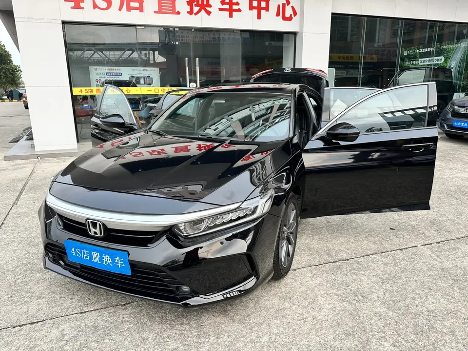 Honda Inspire 2022 Insignia 260TURBO Elegant Edition 2022 — миниатюра 3
