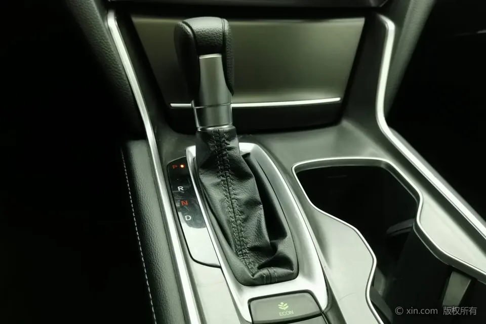 Honda Accord Accord 2022 260TURBO Deluxe Edition 2023 — миниатюра 3
