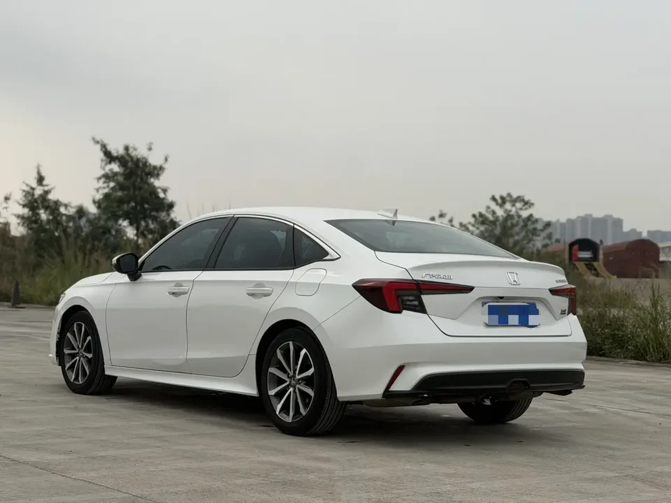 Honda Integra Style 2022 Stylish 2022 240TURBO CVT Fantasy NightLuxury Edition 2023 — thumbnail 3
