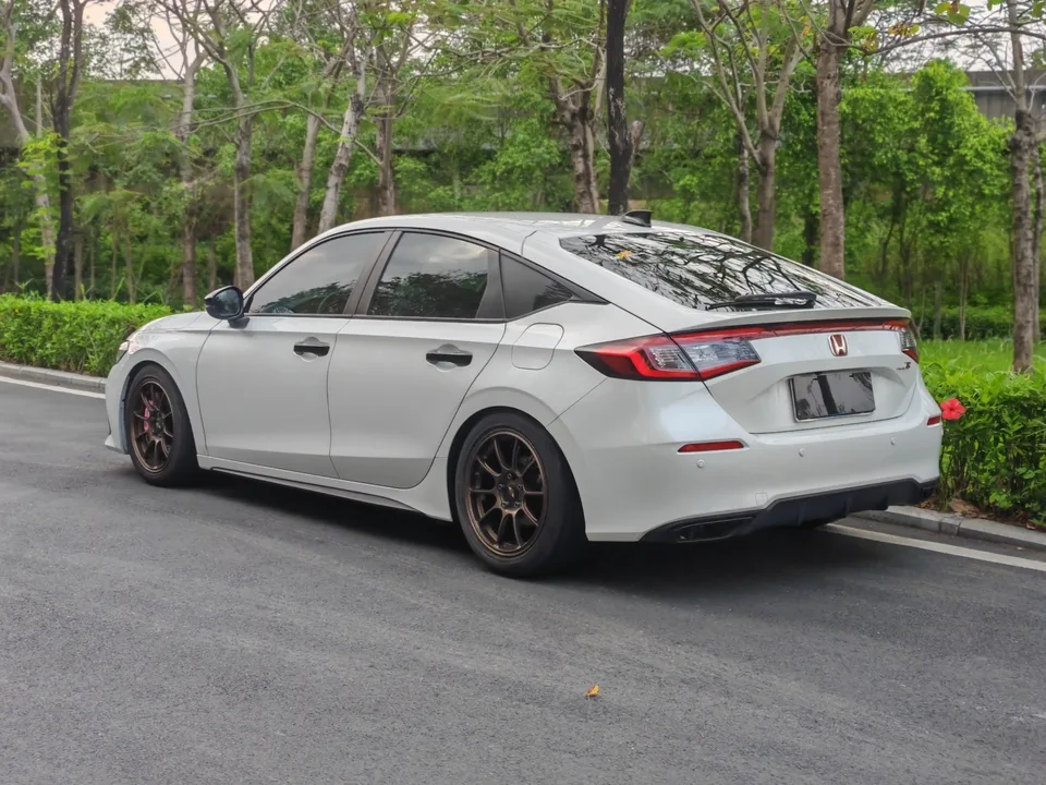Honda CIVIC 2023 Civic HATCHBACK 240TURBO CVT Extreme Edition 2023 — миниатюра 2