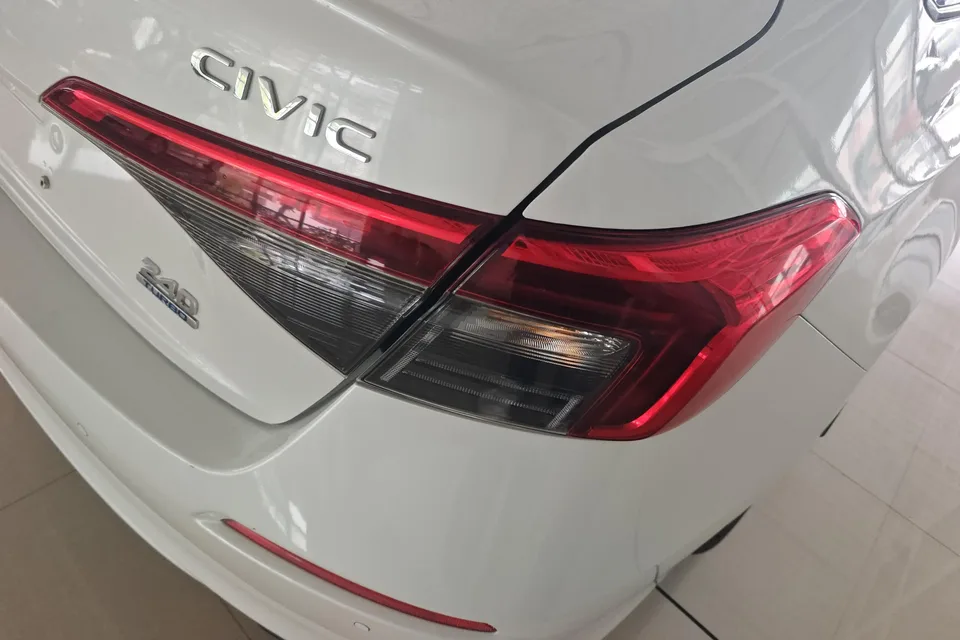 Honda CIVIC Civic 240TURBO CVT Power Edition 2023 — миниатюра 4