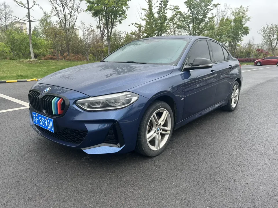 BMW 1 Series facelift 120i M Sport Night Edition 2022 — фото 1, купить с доставкой в Москву