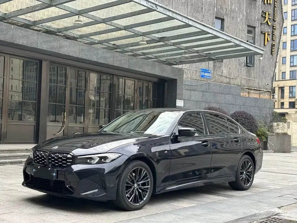 BMW 3 Series 2023