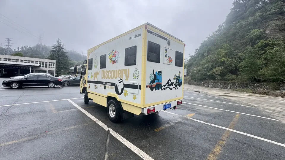 Datong Chase V100 2.0T Traveler V100 Mountain Home Edition 2023 — миниатюра 2