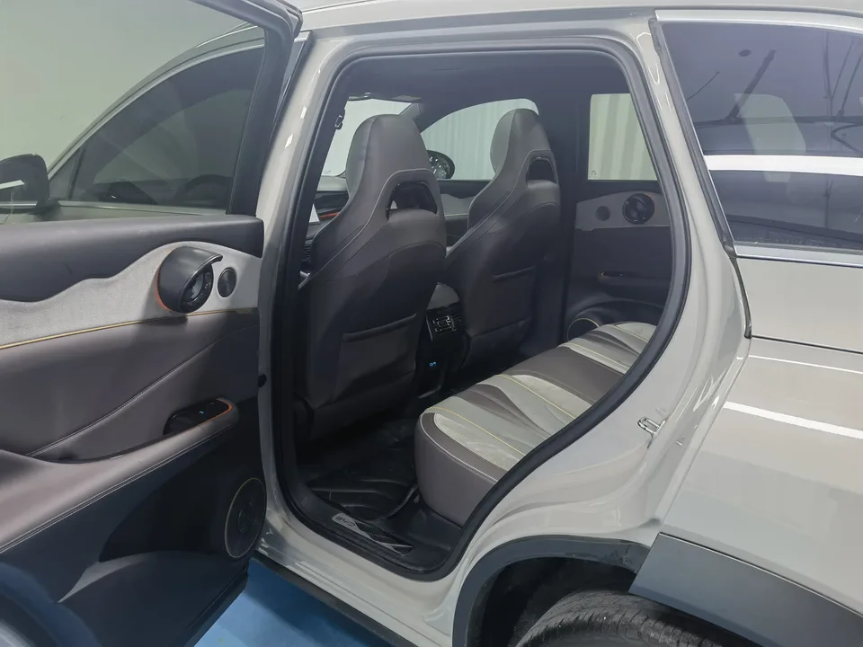 BYD frigate 07 Glory Edition DM-i 205KM Flagship 2024 — миниатюра 5