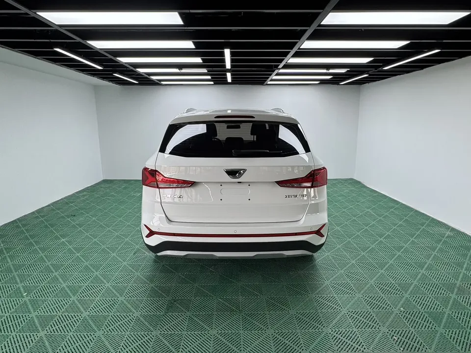 Jetta VS7 280TSI automatic aggressive version 2023 — миниатюра 2