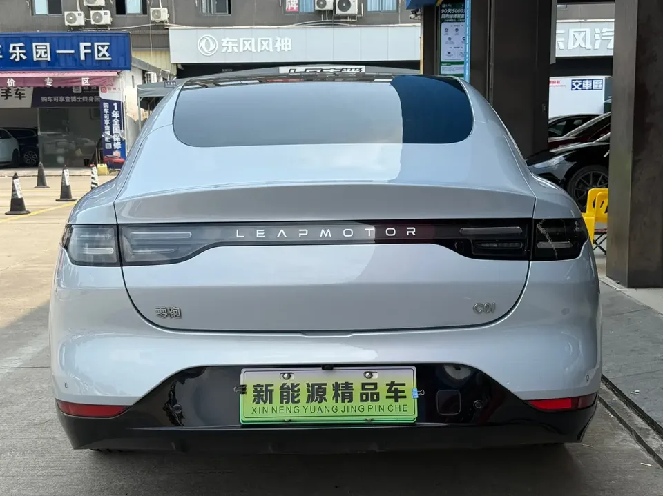 Leapmotor Zero running C01 rear-wheel drive long-range version 2022 — миниатюра 4