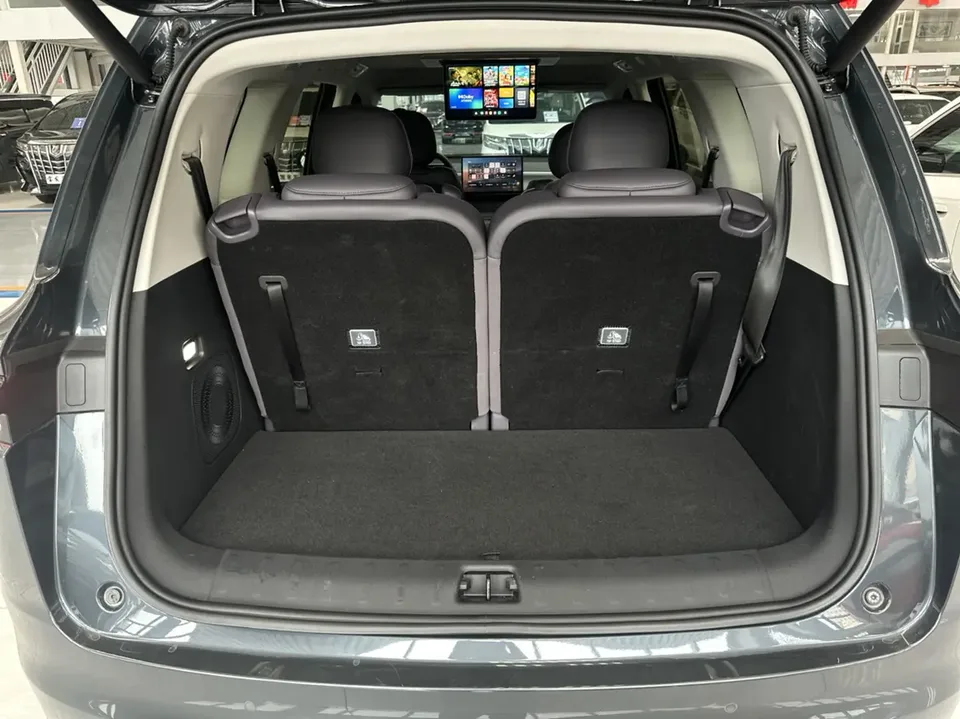 Leapmotor C16 Extended Range 200 Premium Edition 2025 — миниатюра 5