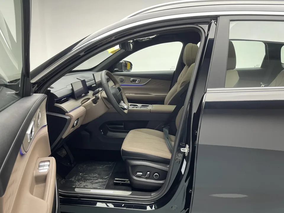 Chery Fengyun T8 1.5T 130km Premium Edition 2026 — миниатюра 5