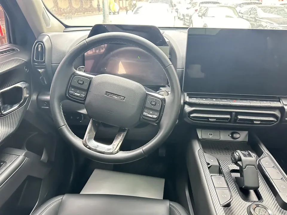 Haval Big Dog PLUS 2.0T Two-wheel drive Chaozhou Edition Plus 2023 — миниатюра 4