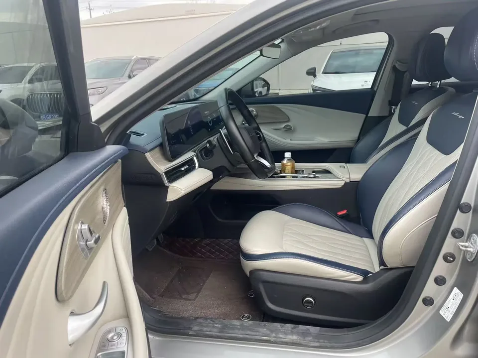 Chery Arrizo 8 1.6TGDI DCT Elegant 2023 — миниатюра 3
