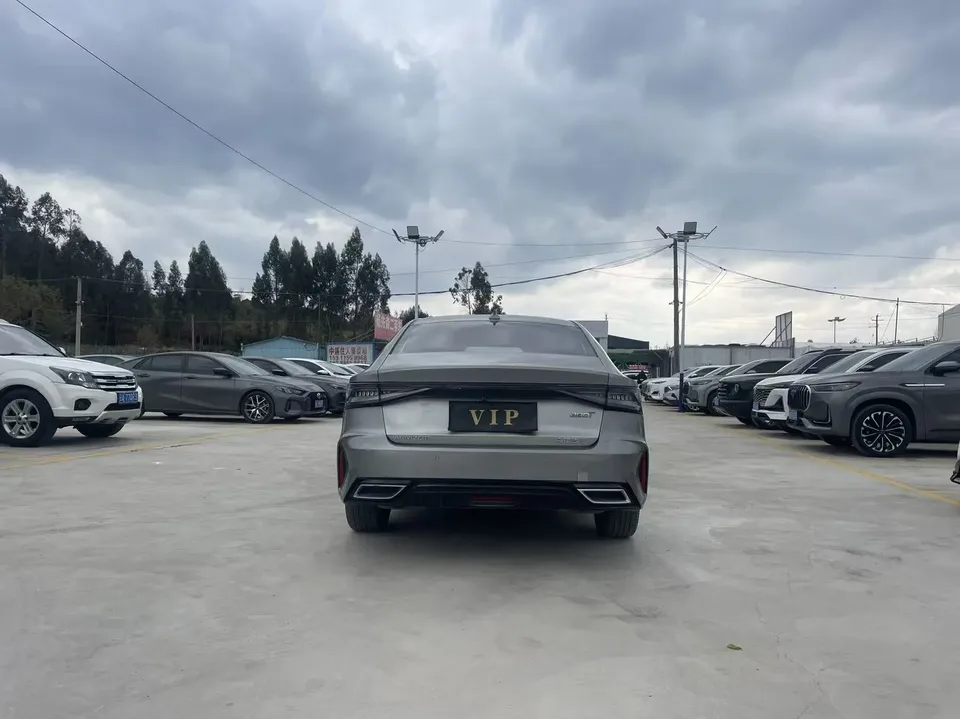Chery Arrizo 8 1.6TGDI DCT Elegant 2023 — миниатюра 4