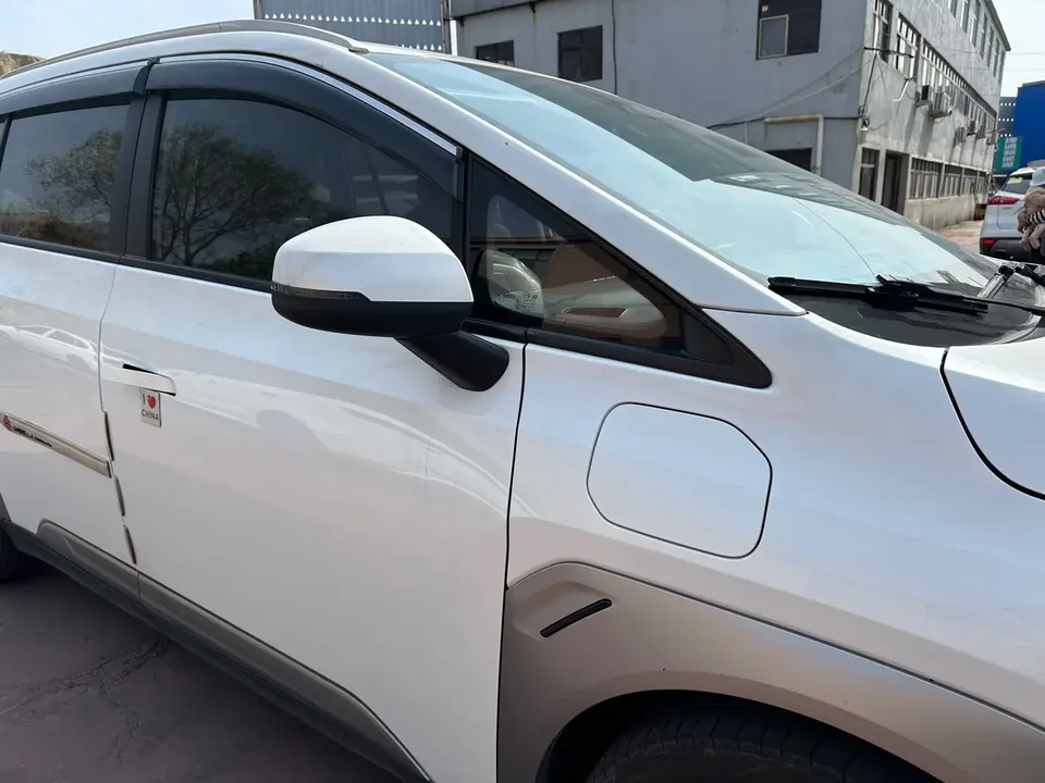 AION Y Plus 610 Enjoy Edition ternary lithium 2023 — миниатюра 3