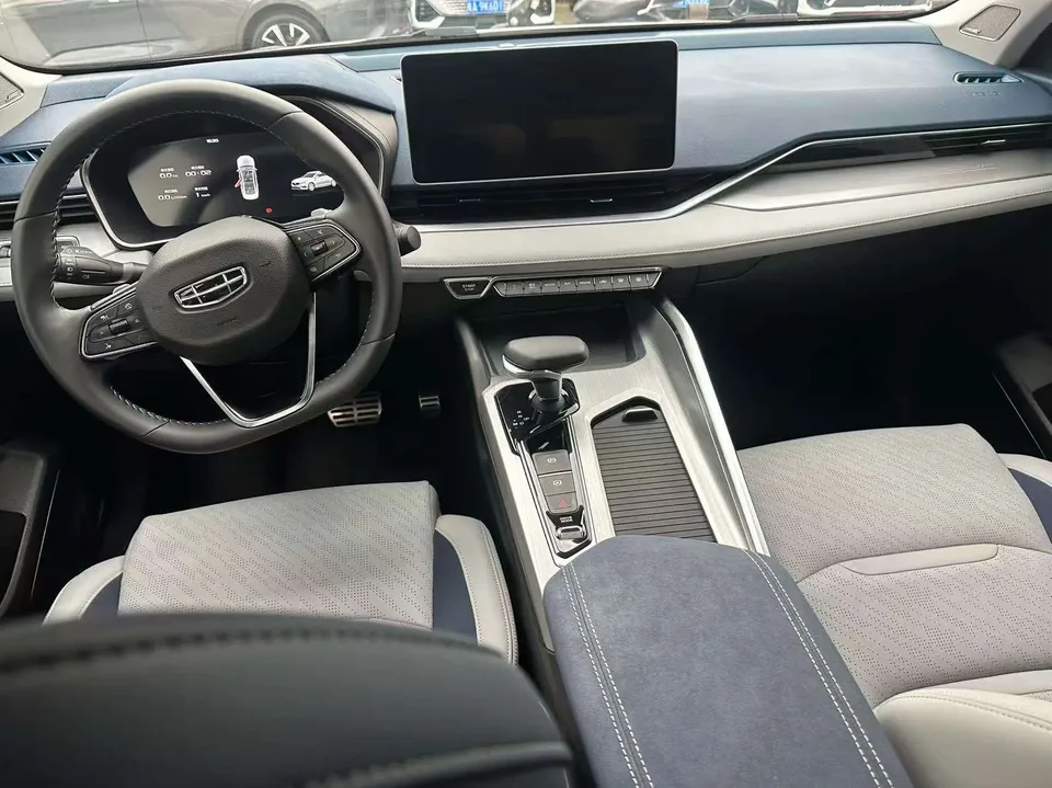 Geely Preface Xing Rui 2023 2.0T Premium 2022 — thumbnail 5