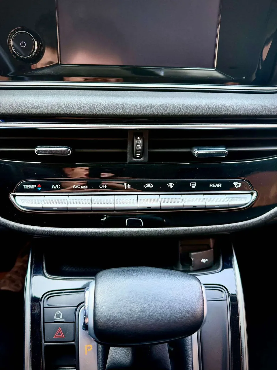 GAC Trumpchi M6 Trumpchi M6 2021 270T automatic elite version 7 seats 2022 — миниатюра 4