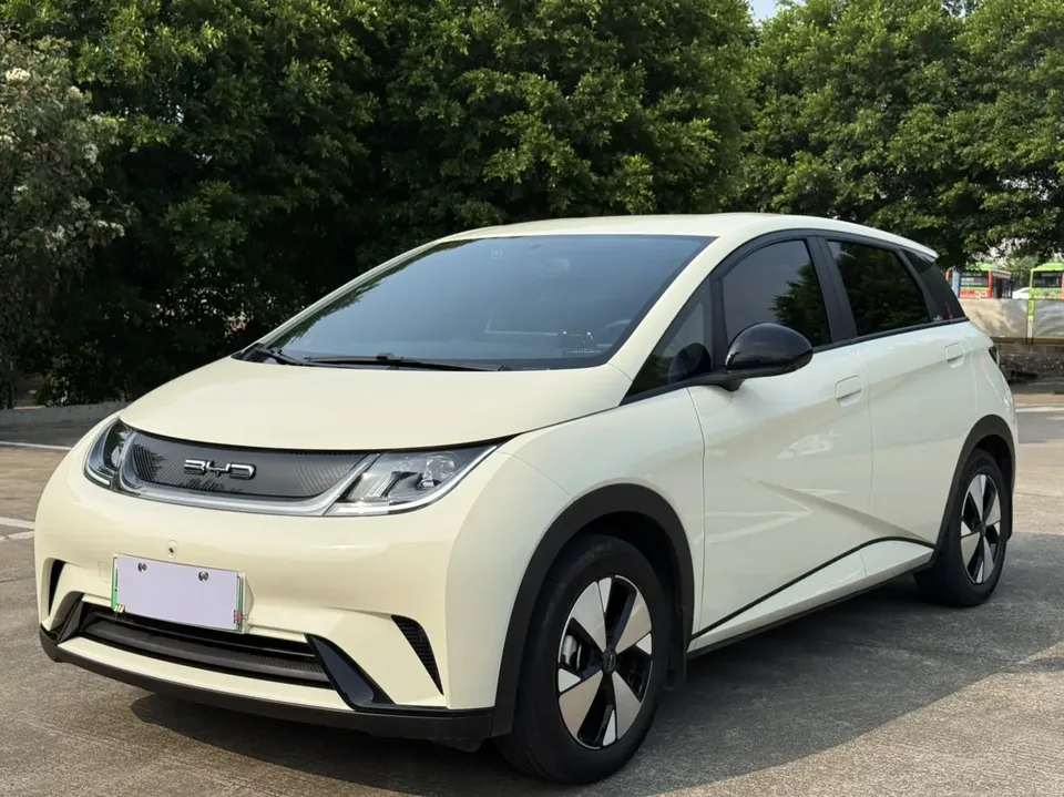 BYD Dolphin 2023