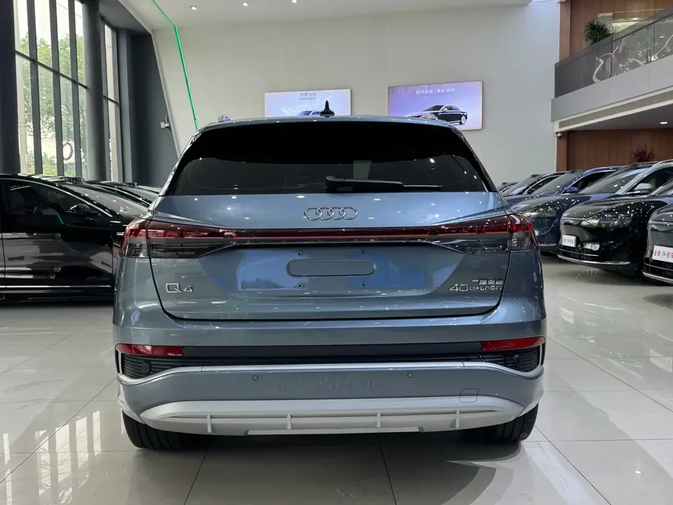 Audi Q4 e-tron Audi Q4 e-tron 2024 40 e-tron Creative Edition 2025 — миниатюра 2