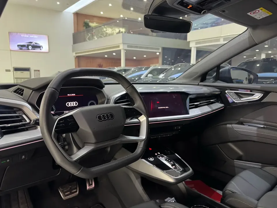 Audi Q4 e-tron Audi Q4 e-tron 2024 40 e-tron Creative Edition 2025 — миниатюра 4