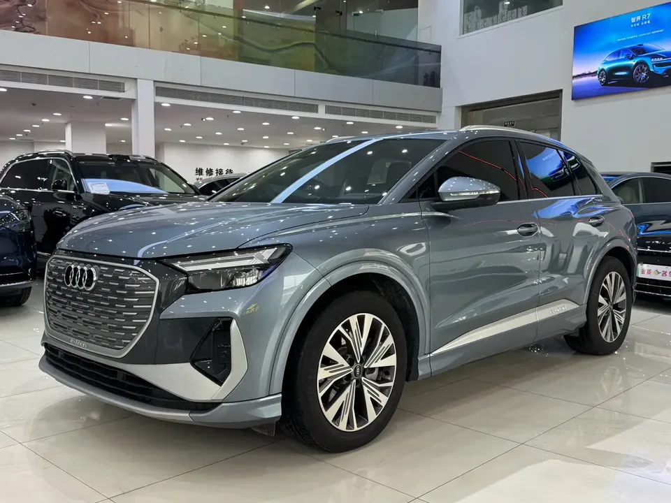 Audi Q4 e-tron 2025