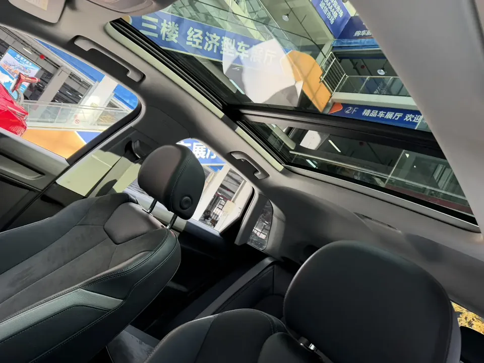 Audi Q3 Audi Q3 2022 35 TFSI Fashionable and Dynamic 2022 — миниатюра 5