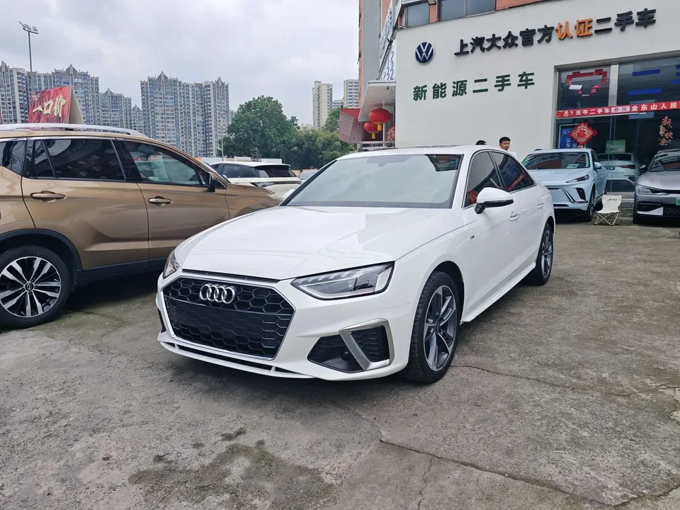 Audi a4 l 2024