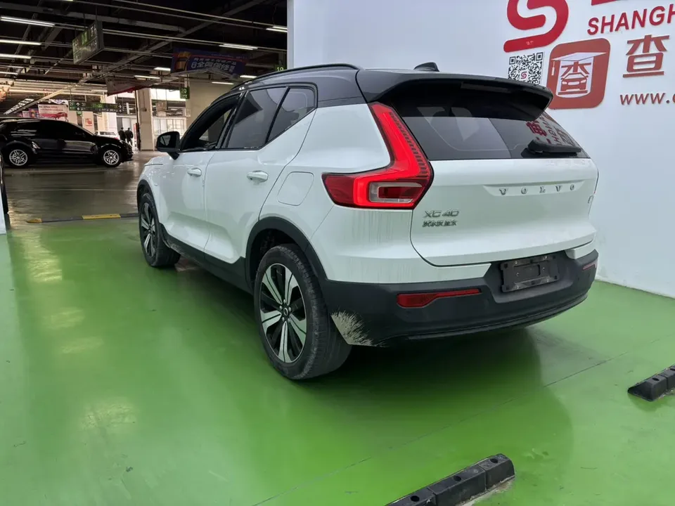Volvo XC40 EV Volvo XC40 EV 2023 Long Range Edition 2023 — миниатюра 3