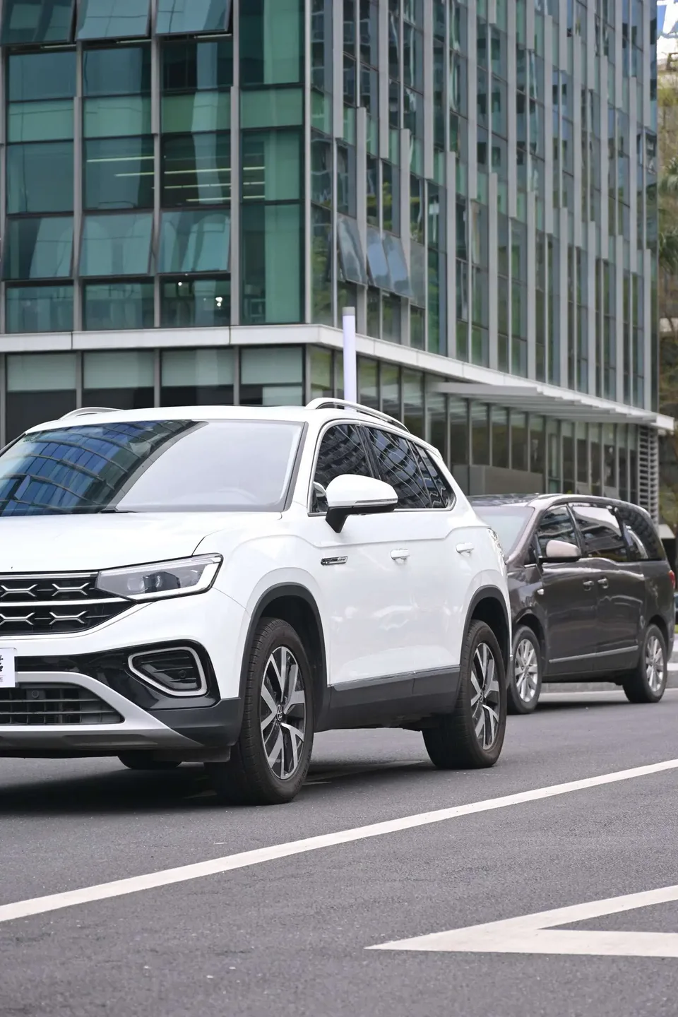 Volkswagen Tayron 300TSI 2WD Luxury Plus Advanced Edition 2023 — миниатюра 4