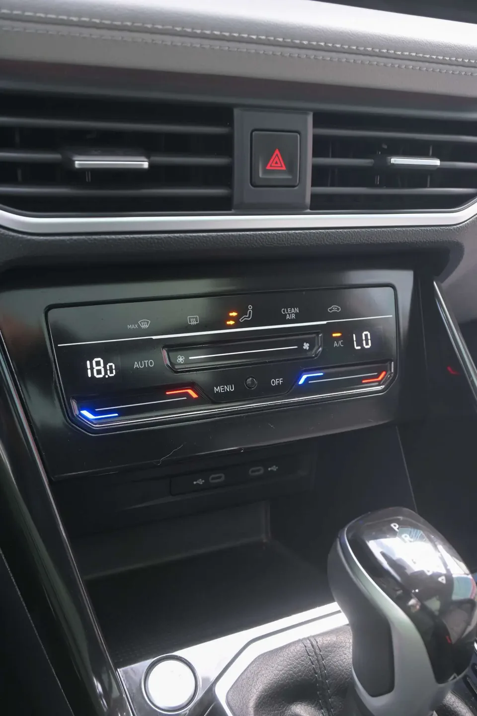 Volkswagen Tayron 300TSI 2WD Luxury Plus Advanced Edition 2023 — миниатюра 5