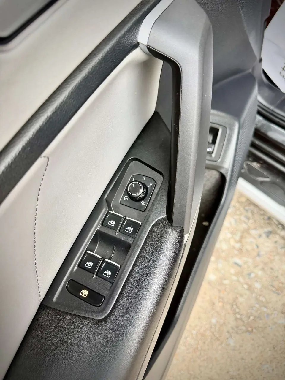 Volkswagen Tayron Tanyue 2023 280TSI 2WD Luxury Plus Advanced Edition 2022 — миниатюра 3