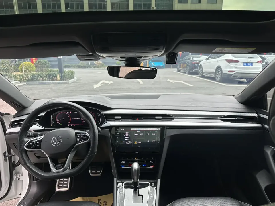 Volkswagen Arteon 380TSI Eye-catching Edition 2024 — миниатюра 3
