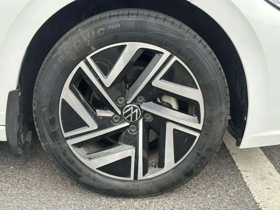 Volkswagen Sagitar 2023 Sagitar 280TSI DSG Beyond Edition 2023 — миниатюра 3