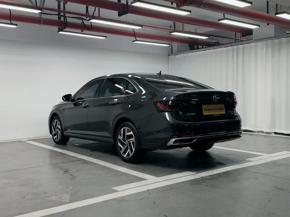 Volkswagen Sagitar 2023 Sagitar 300TSI DSG Beyond Edition 2023 — миниатюра 2