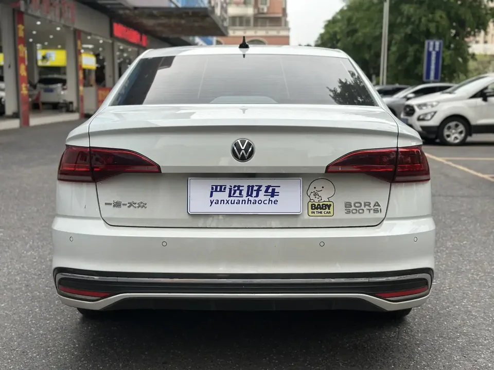 Volkswagen Bora 300TSI DSG Premium Edition 2023 — миниатюра 2