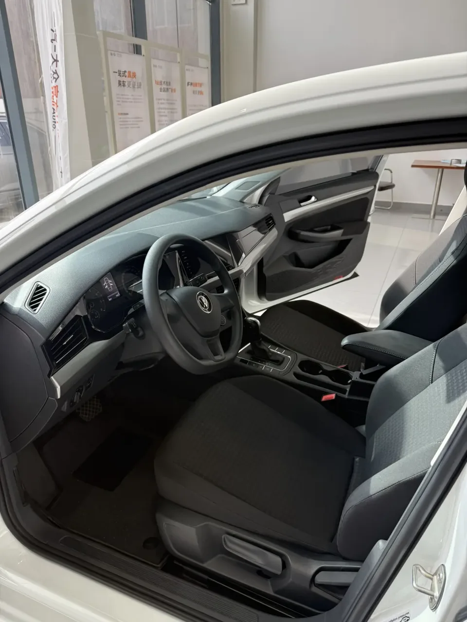 Volkswagen Bora Bora 2021 1.5L Automatic Fashion Smart Edition 2023 — thumbnail 4