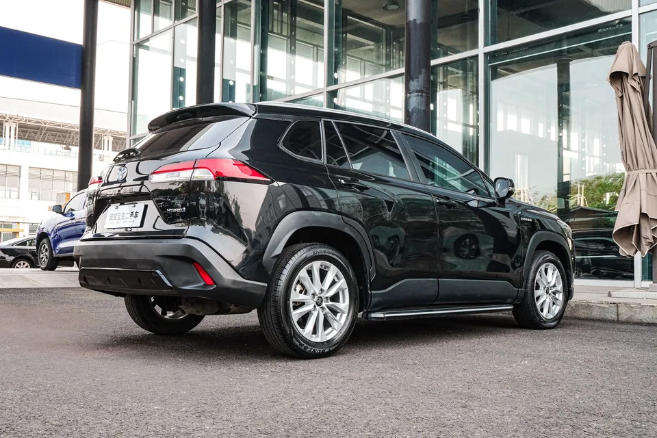 Toyota CorollaCross 2.0L Intelligent Electric Hybrid Dual Engine Pioneer Edition 2023 — миниатюра 2
