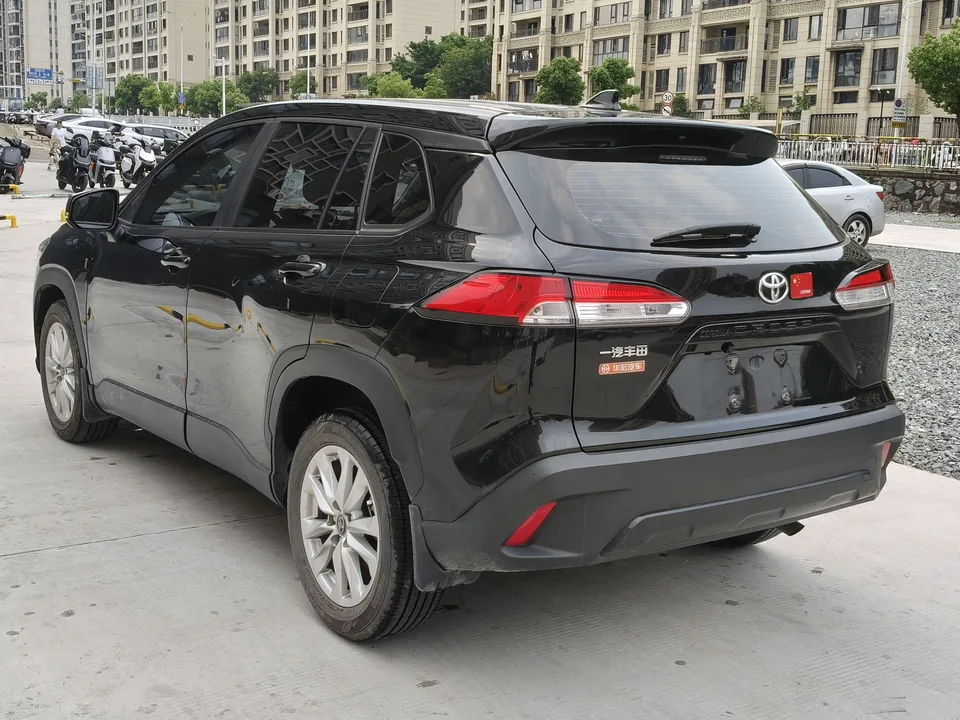 Toyota CorollaCross 2.0L Intelligent Electric Hybrid Dual Engine Pioneer Edition 2023 — миниатюра 2