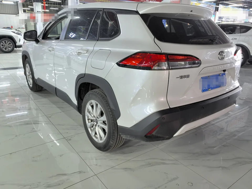 Toyota CorollaCross 2.0L Deluxe Edition 2022 — миниатюра 4