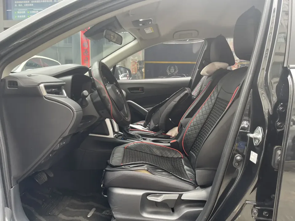 Toyota CorollaCross 2.0L Intelligent Electric Hybrid Dual Engine Pioneer Edition 2024 — миниатюра 5