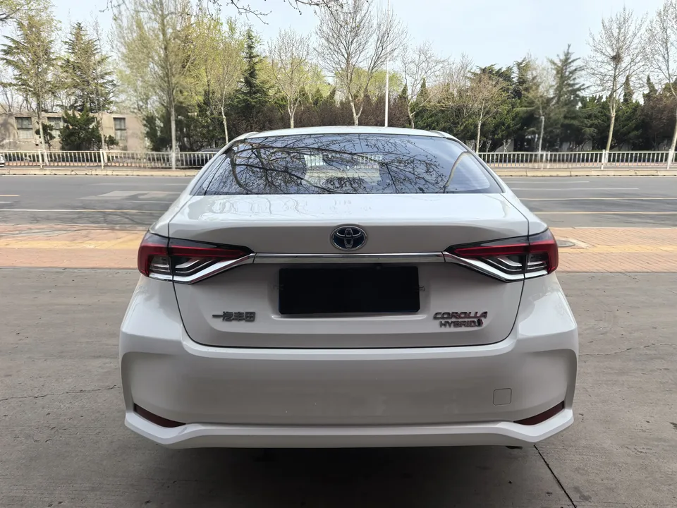 Toyota Corolla Intelligent Electric Hybrid Dual Engine 1.8L E-CVT Pioneer Edition 2023 — миниатюра 2