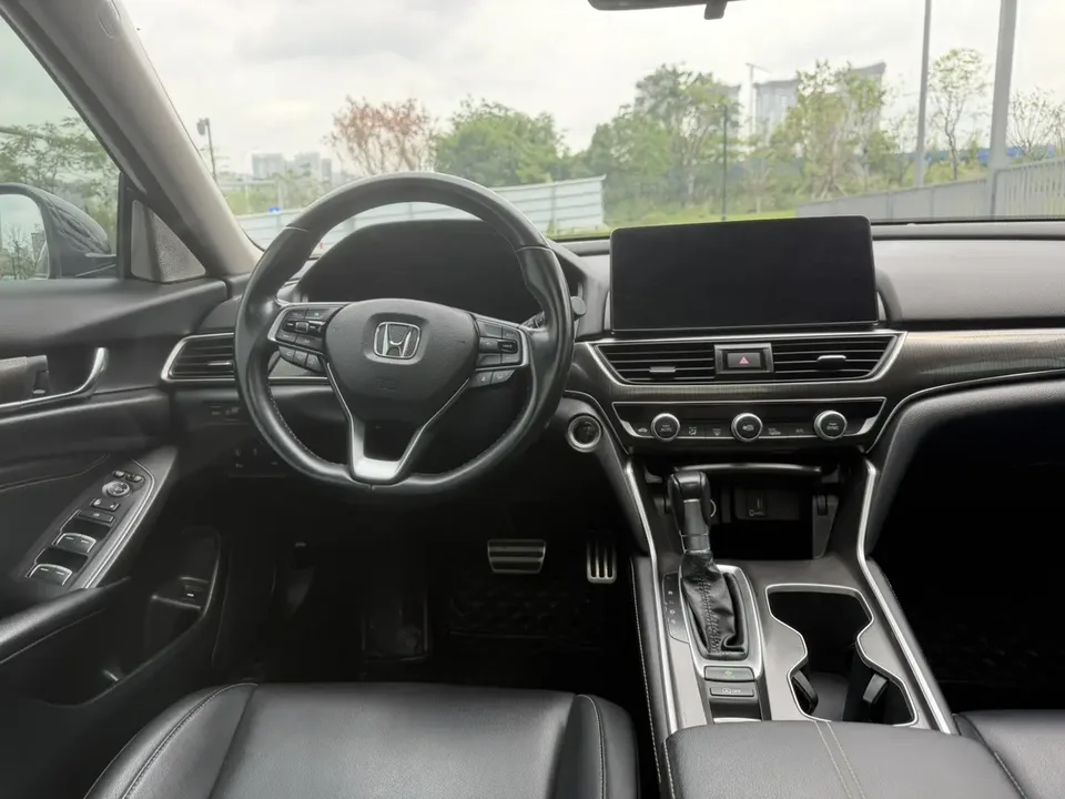 Honda Accord 2022 Accord 260TURBO Fantasy Night Premium Edition 2022 — миниатюра 5