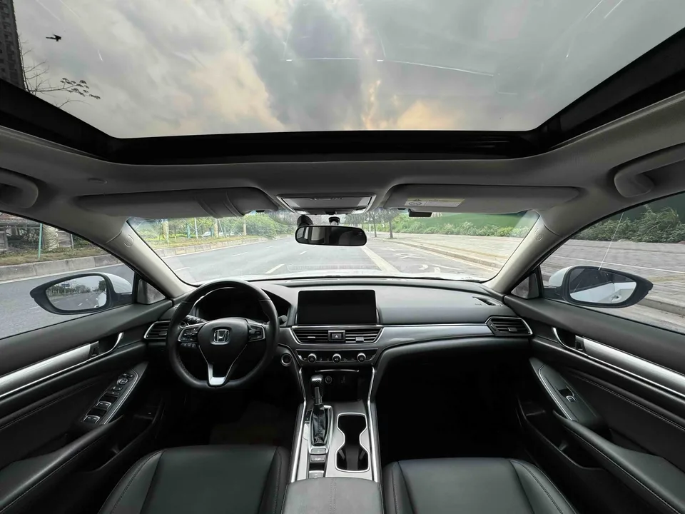 Honda Accord Accord 2022 260TURBO Deluxe Edition 2022 — миниатюра 5
